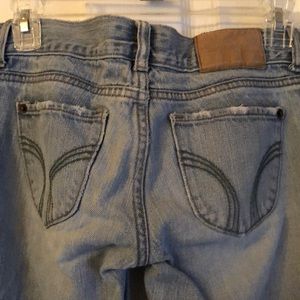 ⭐️ Vintage Hollister Low waisted light washed jeans